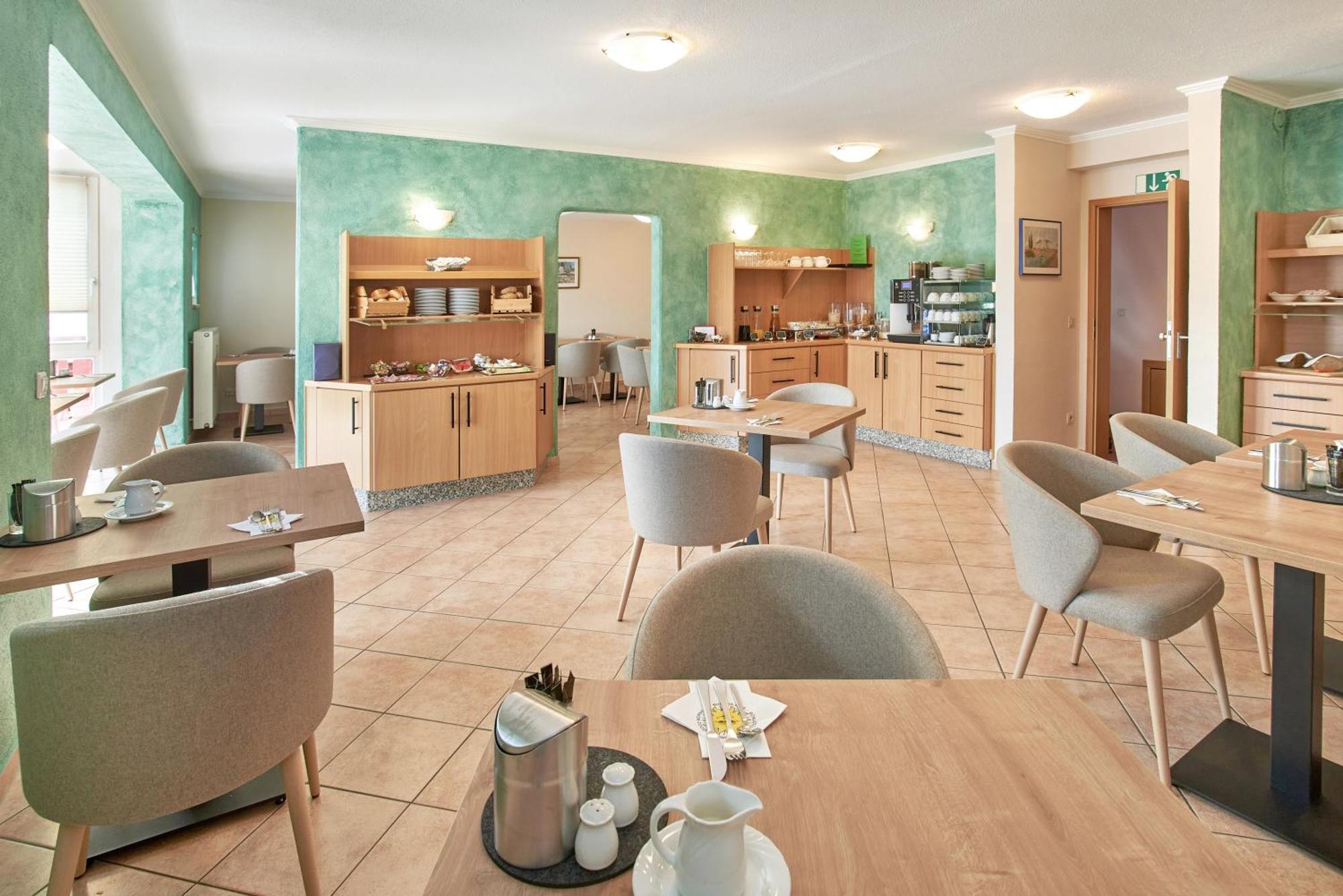 Apparthotel Minerva Diana Octavia Бад-Геггинг Экстерьер фото