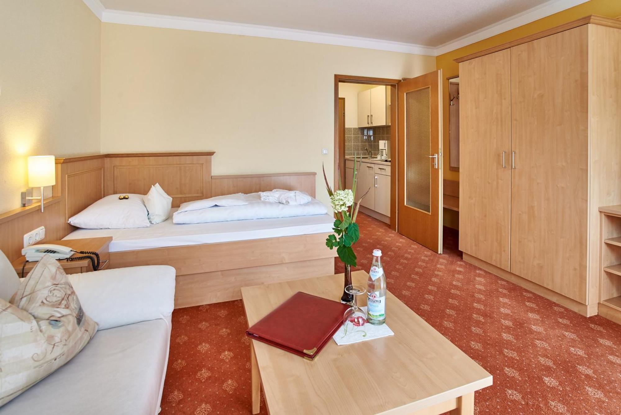 Apparthotel Minerva Diana Octavia Бад-Геггинг Экстерьер фото