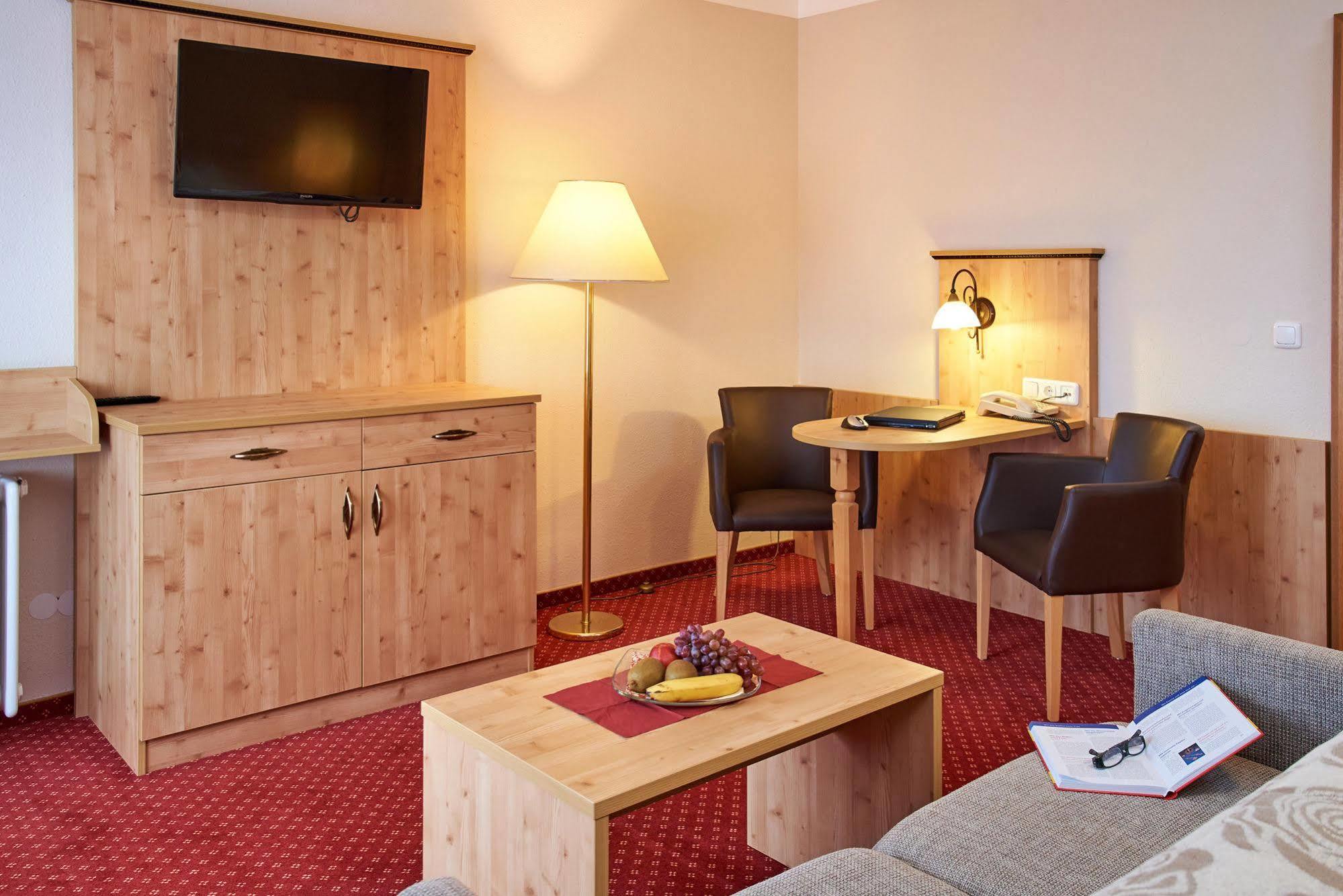 Apparthotel Minerva Diana Octavia Бад-Геггинг Экстерьер фото